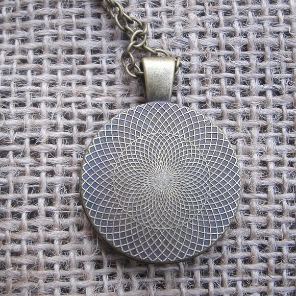 Goddess Symbol Pentacle Glass Cabochon Pendant Necklace - Picture 4 of 12